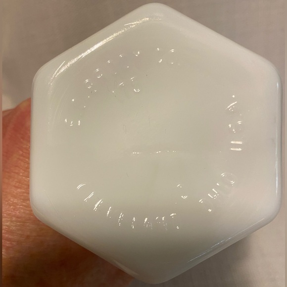 Vintage E.O. Brody Co Hexagonal Hobnail Milk Glass Bud Vase Cleveland, Ohio - Picture 2 of 2